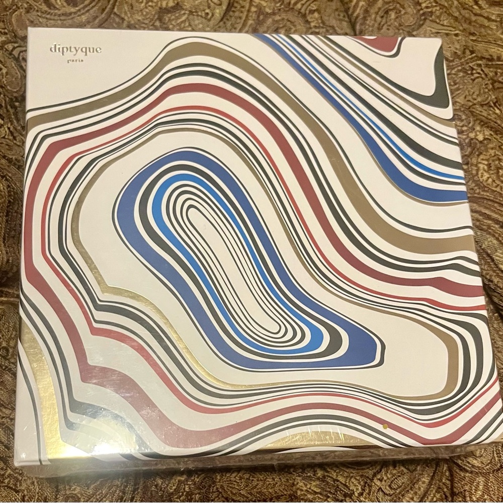 Diptyque Paris Carousel Set with two candles